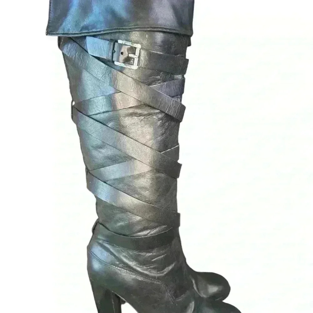 Michael Kors Women’s Greenwich Tall Belted Knee High Riding Boots Size 71/2. - Picture 3 of 10